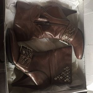 Nwzareta Dark Brown LE